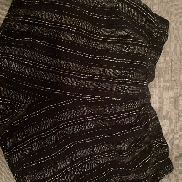 Madewell shorts.  Worn a handful of times. - Picture 3 of 4